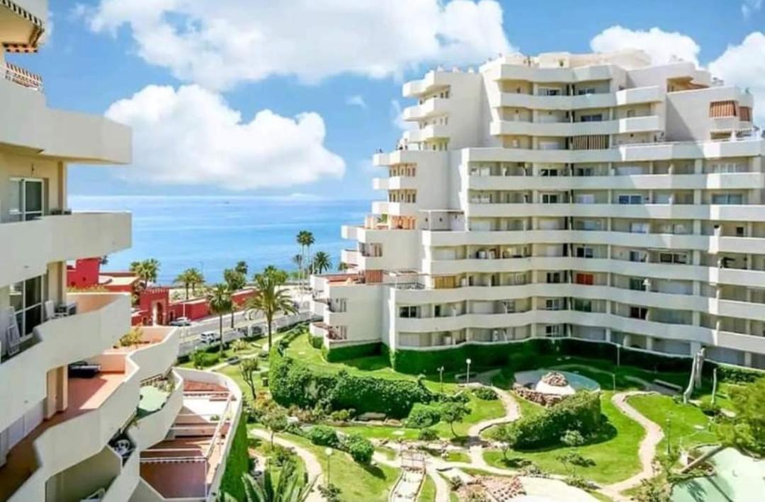 El Estudio De La Playa Benalbeach Holidays Paradise 베날마데나코스타 외부 사진