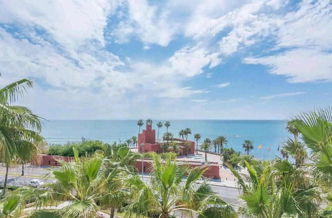El Estudio De La Playa Benalbeach Holidays Paradise 베날마데나코스타 외부 사진