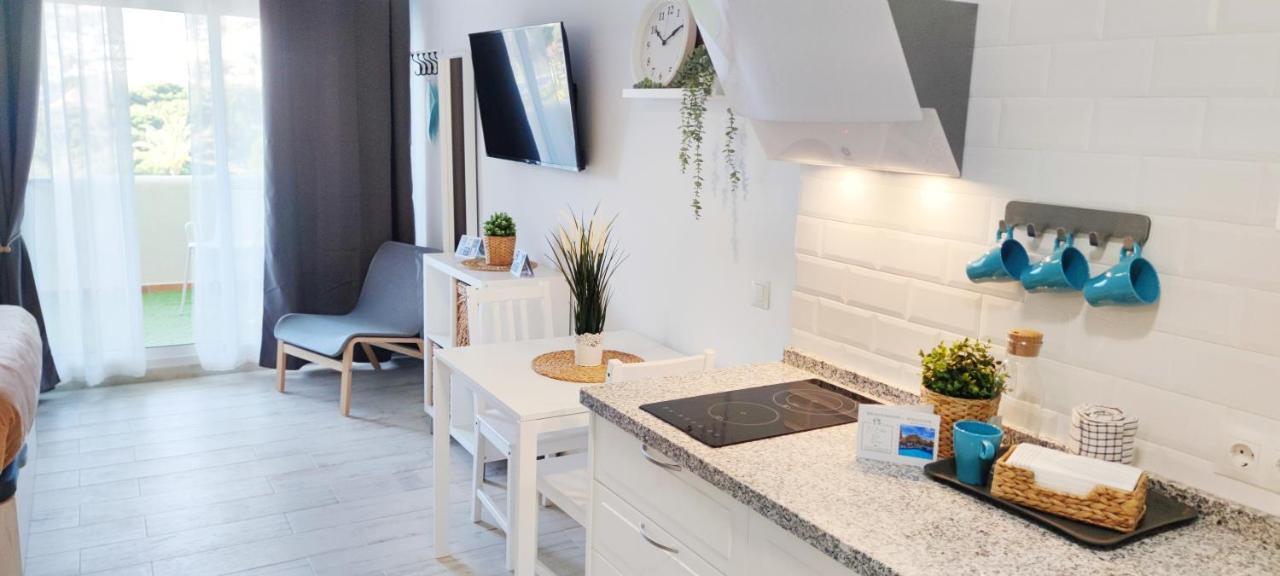 El Estudio De La Playa Benalbeach Holidays Paradise 베날마데나코스타 외부 사진