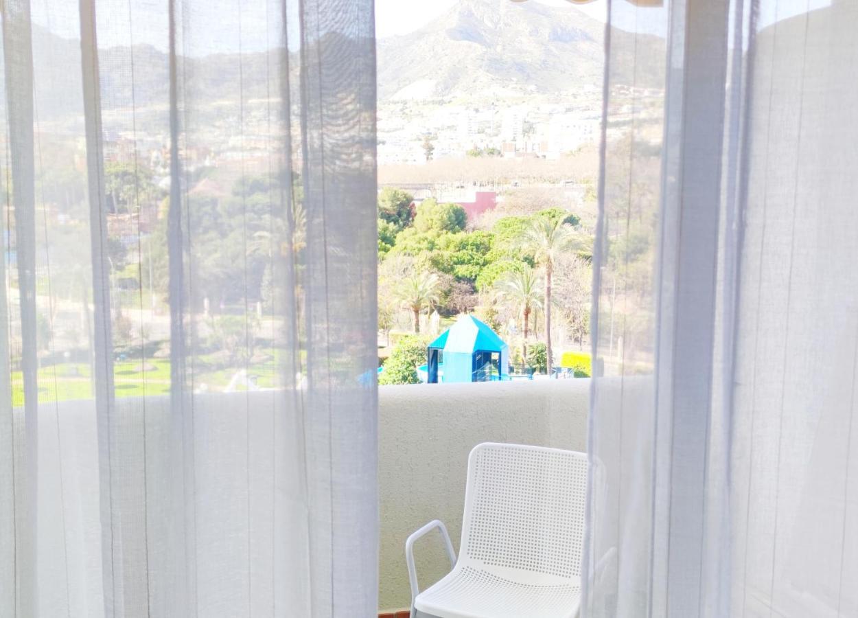El Estudio De La Playa Benalbeach Holidays Paradise 베날마데나코스타 외부 사진