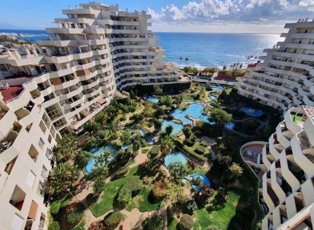 El Estudio De La Playa Benalbeach Holidays Paradise 베날마데나코스타 외부 사진