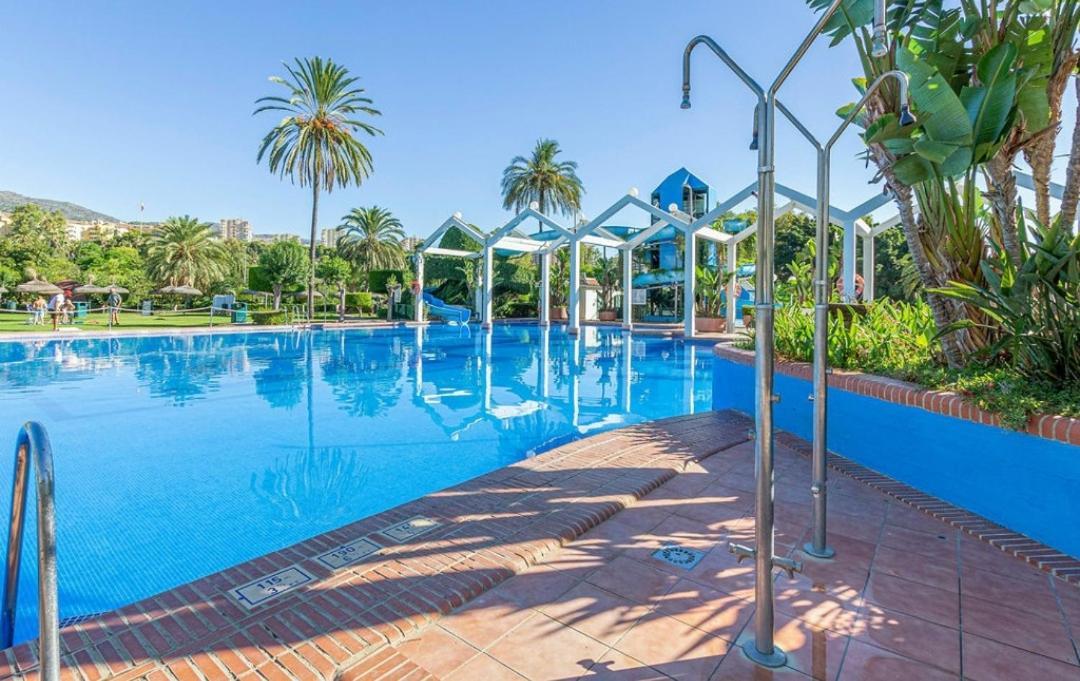 El Estudio De La Playa Benalbeach Holidays Paradise 베날마데나코스타 외부 사진