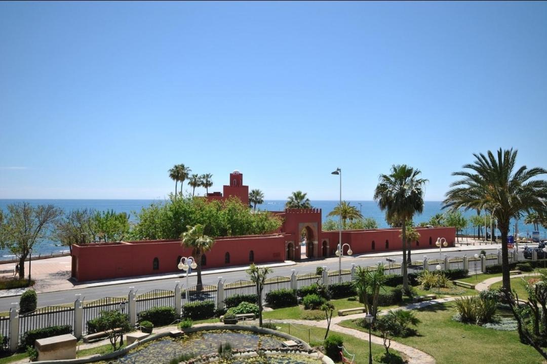 El Estudio De La Playa Benalbeach Holidays Paradise 베날마데나코스타 외부 사진